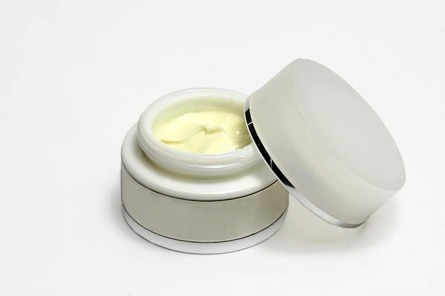 Difference between day cream and night cream