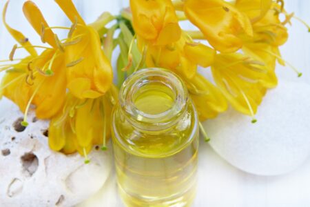 Jojoba Oil to fight wrinkles