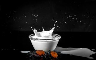 5 Miraculous Benefits of Yogurt for skin and hair