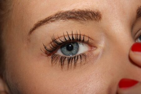 How To Grow Eyelashes Longer And Thicker At Home?