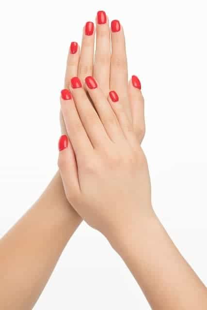 Natural Tricks To Lighten Dark Knuckles