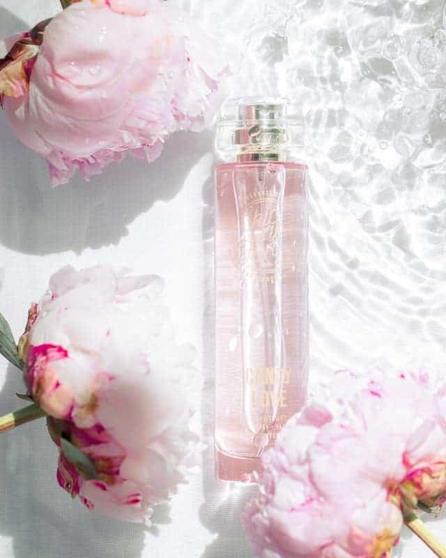 How To Use Rose Water For Beauty
