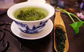 How to use green tea for skin?