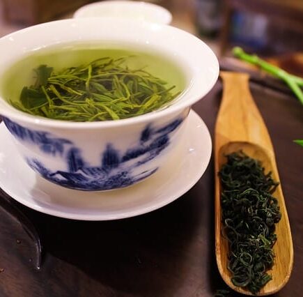 How to use green tea for skin?